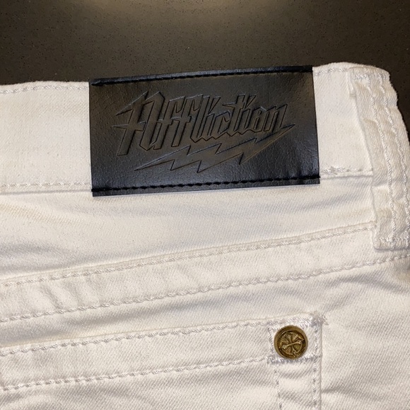 NWT Affliction Vikki Short in Silent White - Picture 8 of 13